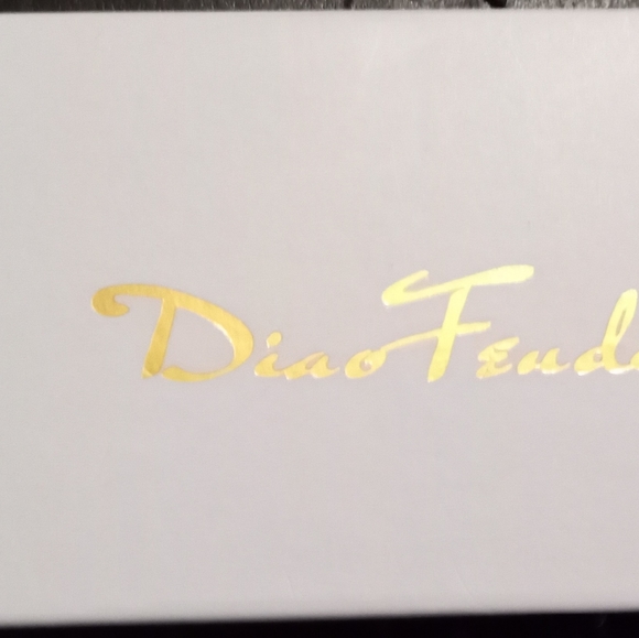 Everything - Picture 4 of 12